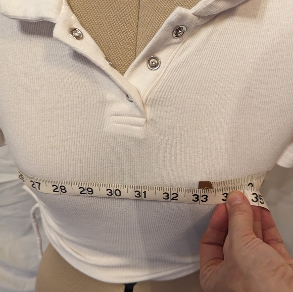 PacCares Cropped Polo with ruched sides Size XS - Picture 5 of 8